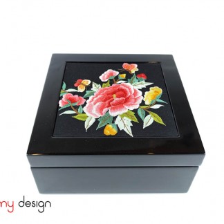  Black square lacquer box with  flower embroidered cap